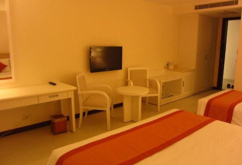 اتاق لوکس سه تخته, Nhi Phi