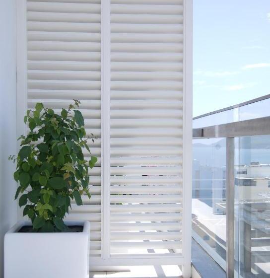 اتاق خانوادگی, Nhi Phi