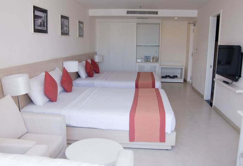 اتاق خانوادگی, Nhi Phi