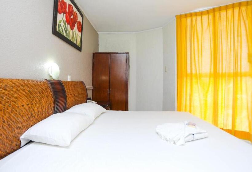 キングサイズベッドのスタンダードルーム, Parador