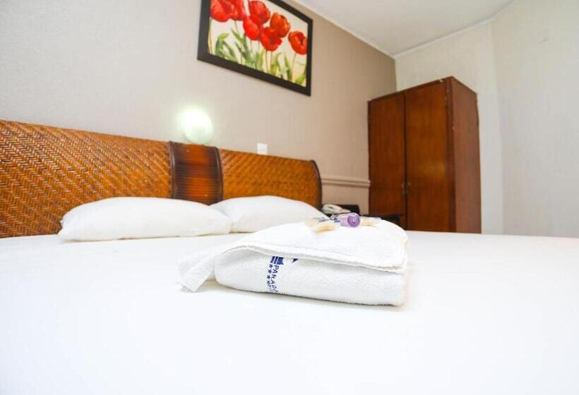 キングサイズベッドのスタンダードルーム, Parador