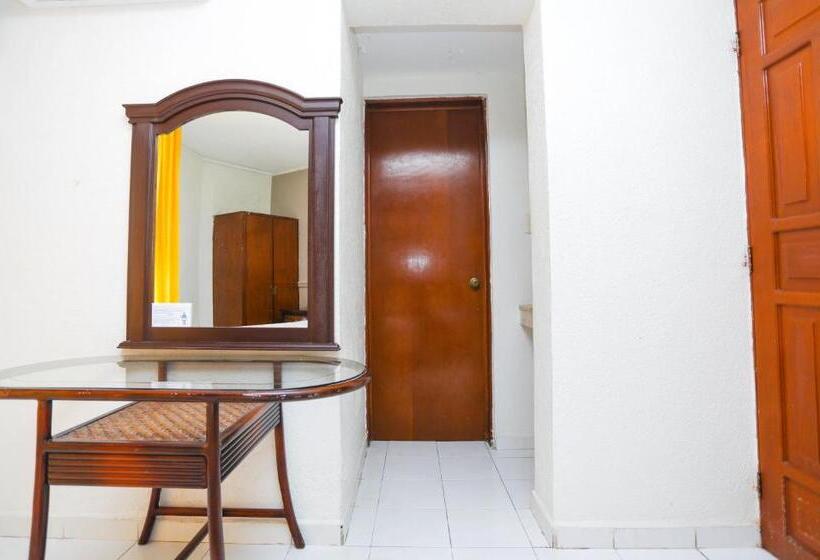 キングサイズベッドのスタンダードルーム, Parador