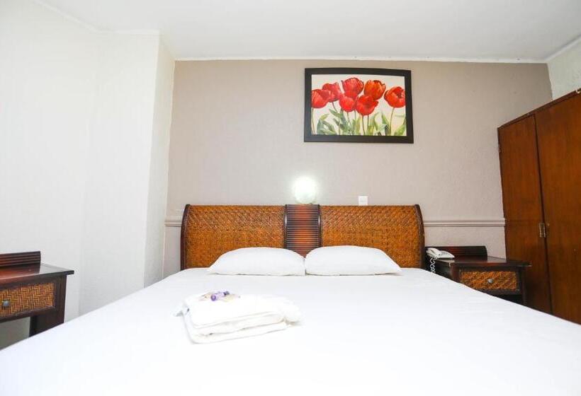 キングサイズベッドのスタンダードルーム, Parador