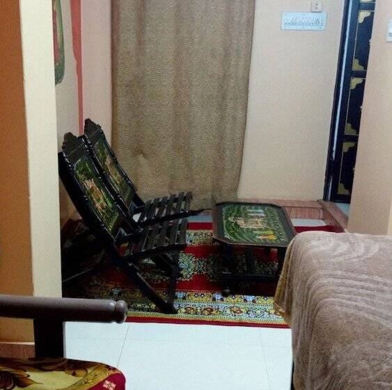 Royal-huone, Shyam Palace Guest House