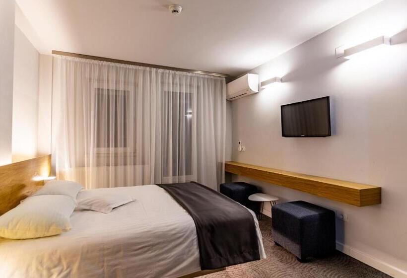 Номер Стандарт, Silva