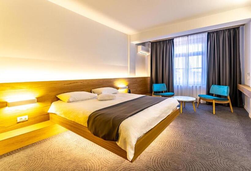 Номер Стандарт, Silva