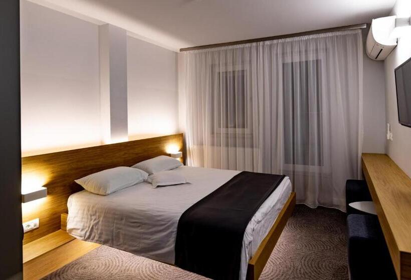 Номер Стандарт, Silva