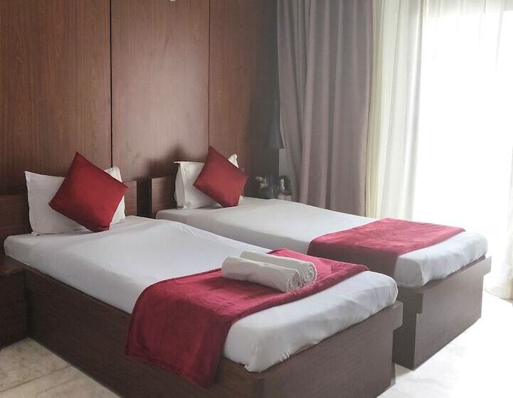 Quarto Deluxe, Tatvam Residency