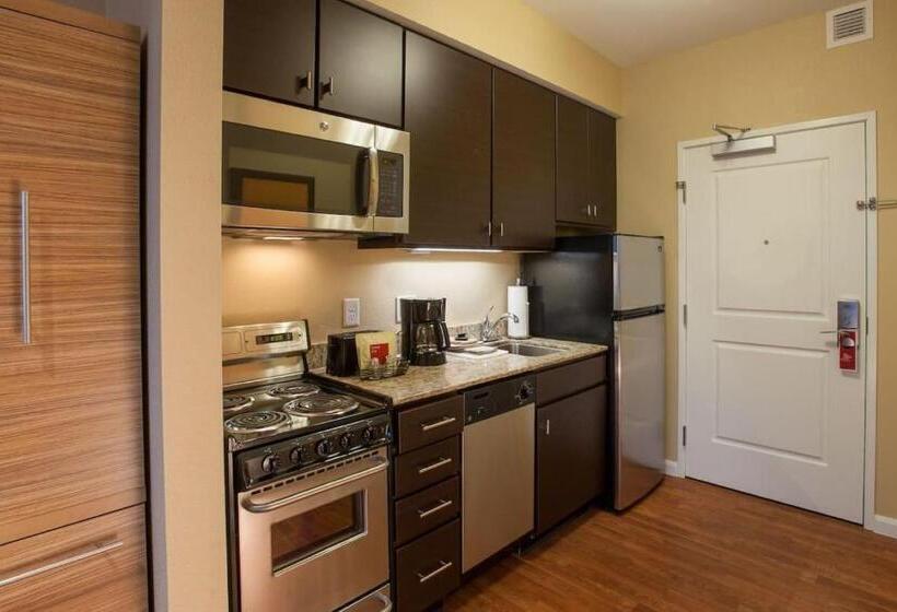 מיטת קינג בסוויטה, Towneplace Suites By Marriott Minneapolis Near Mall Of America