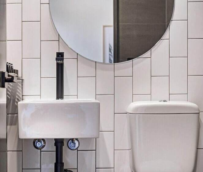 家庭间, Cbd Motor Inn