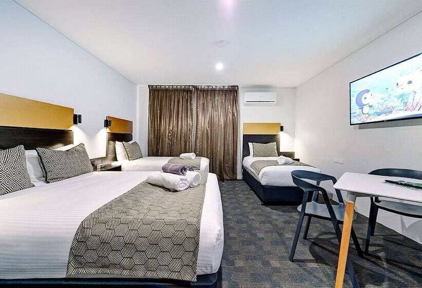 패밀리 룸, Cbd Motor Inn