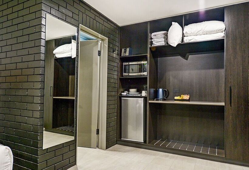 家庭间, Cbd Motor Inn