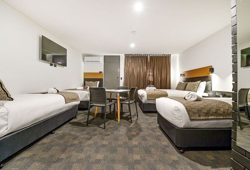 패밀리 룸, Cbd Motor Inn