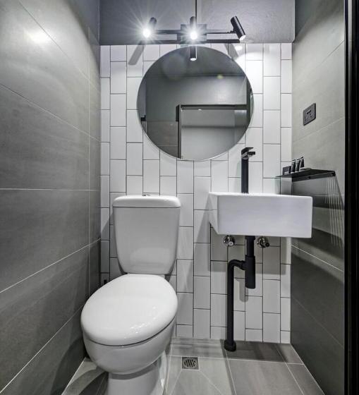 家庭间, Cbd Motor Inn