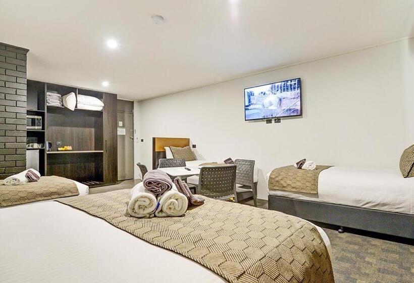 패밀리 룸, Cbd Motor Inn