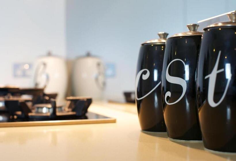 침실 2개 바다 전망 아파트, Nirvana By The Sea