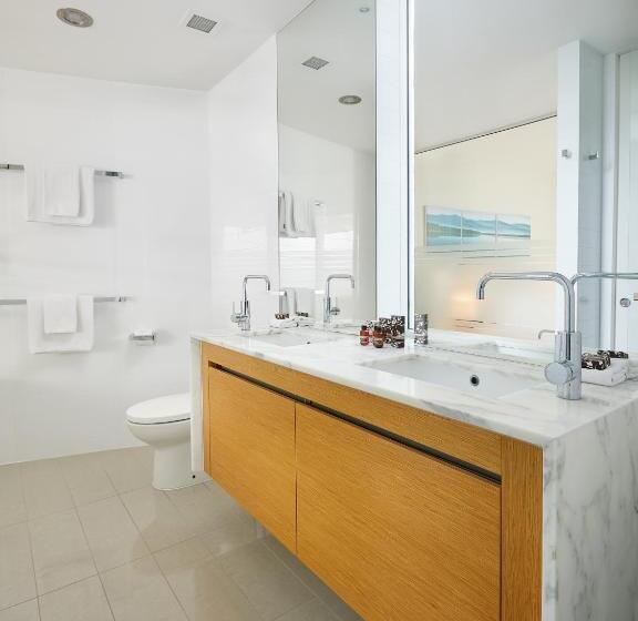 이그제큐티브 스위트, Nirvana By The Sea