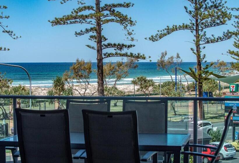 2 Bedroom Apartment with Views, Nirvana By The Sea