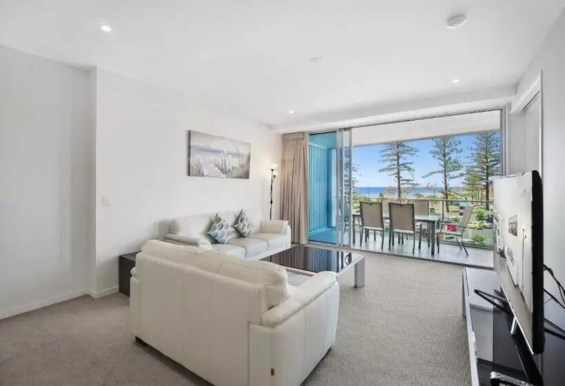 2 Bedroom Apartment with Views, Nirvana By The Sea