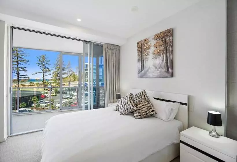 2 Bedroom Apartment with Views, Nirvana By The Sea