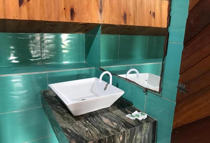 חדר לארבעה סטנדרטי עם נוף לגינה, Pousada Alto Astral