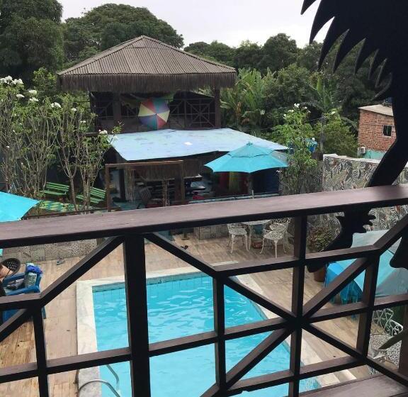 חדר סטנדרט לשלושה עם נוף לבריכה, Pousada Alto Astral