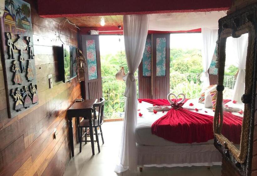 חדר לארבעה סטנדרטי עם נוף לגינה, Pousada Alto Astral