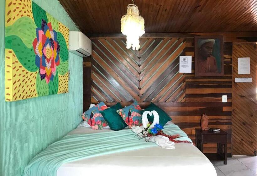 חדר סטנדרט לשלושה עם מרפסת, Pousada Alto Astral