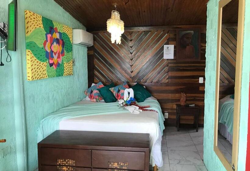 חדר סטנדרט לשלושה עם מרפסת, Pousada Alto Astral