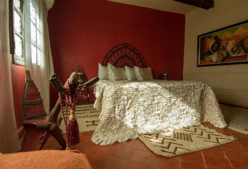 ジュニアスイート, Rose Noire