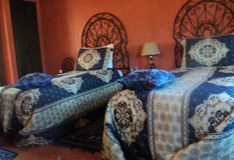 スタンダードトリプルルーム, Rose Noire