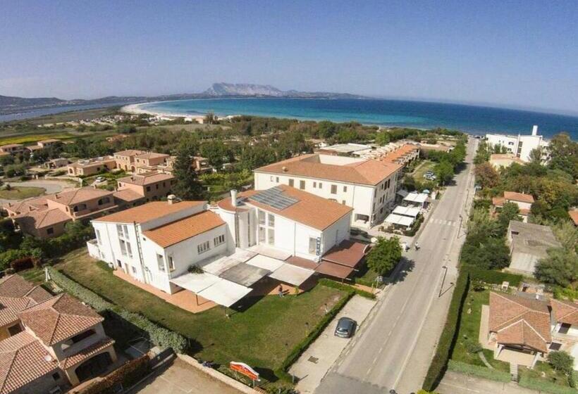 4인용 스탠다드 룸, Al Faro