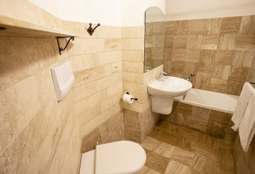 غرفة قياسية, Al Faro