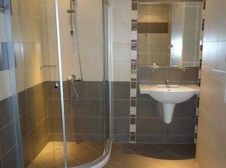 اتاق استاندارد, Tropics