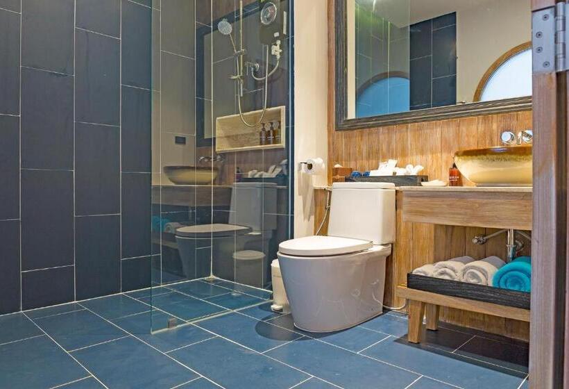 带泳池观景的豪华房, Akira Lipe Resort