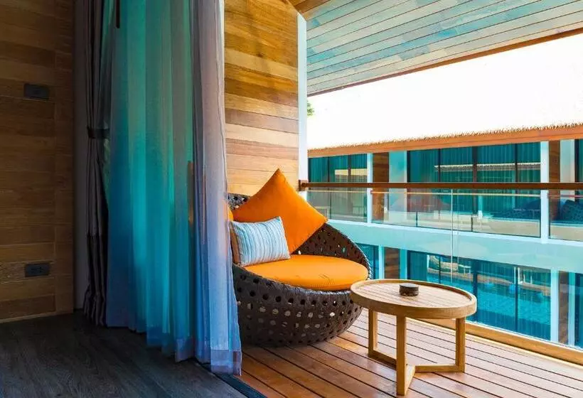 プールの見えるスーペリアルーム, Akira Lipe Resort