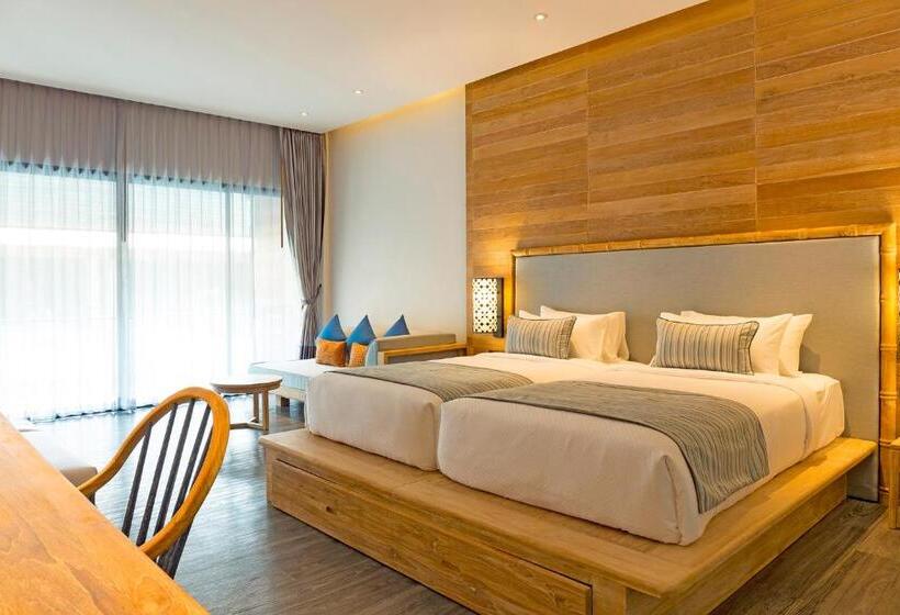 带泳池观景的豪华房, Akira Lipe Resort