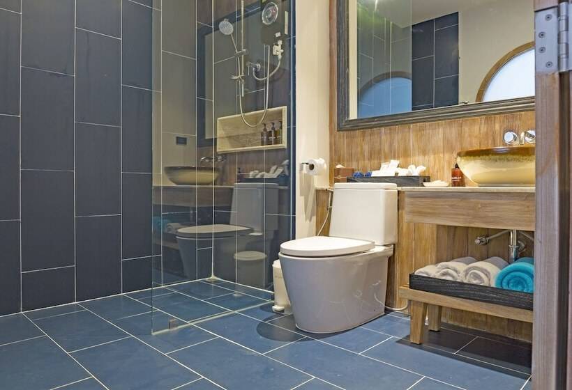 带泳池观景的豪华房, Akira Lipe Resort