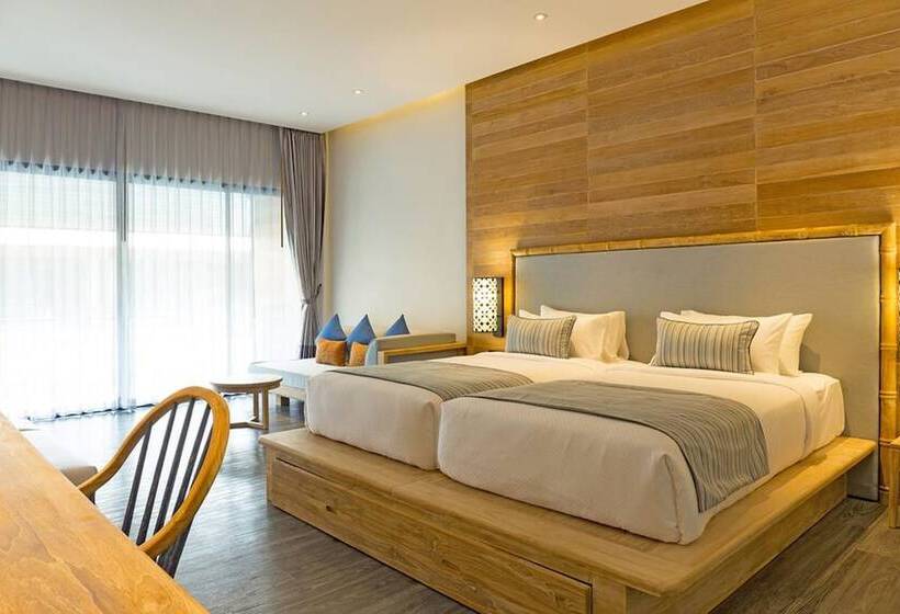 带泳池观景的豪华房, Akira Lipe Resort