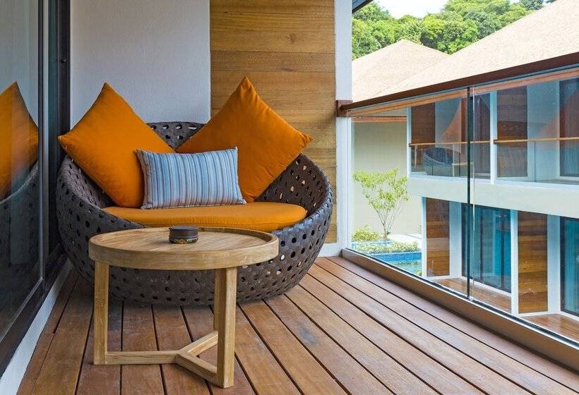 Номер Superior Вид на Бассейн, Akira Lipe Resort
