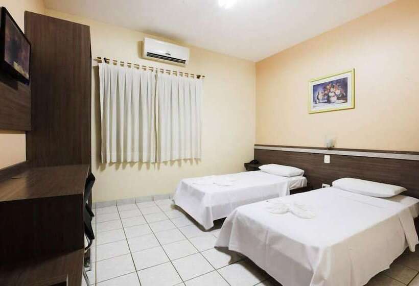 标准间, Augustu S