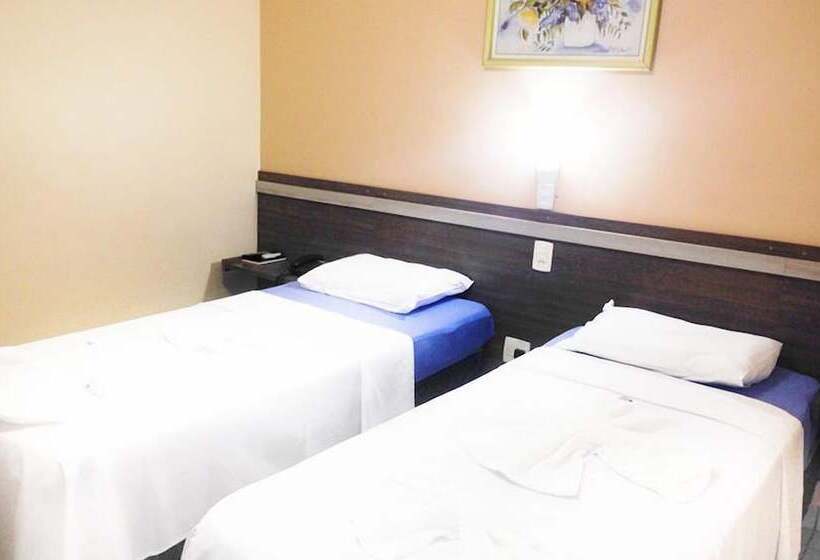 标准间, Augustu S