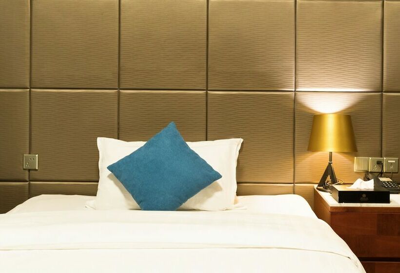 اتاق سوپریور, Poltton International Apartment