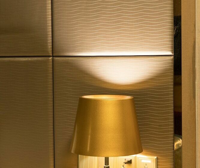 اتاق لوکس, Poltton International Apartment