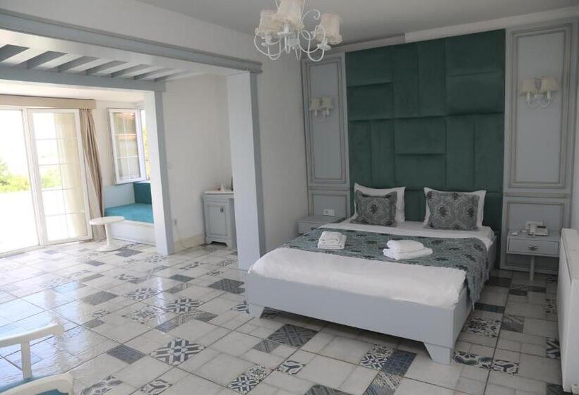 اتاق لوکس با چشم‌انداز دریا, Buyukada Cankaya