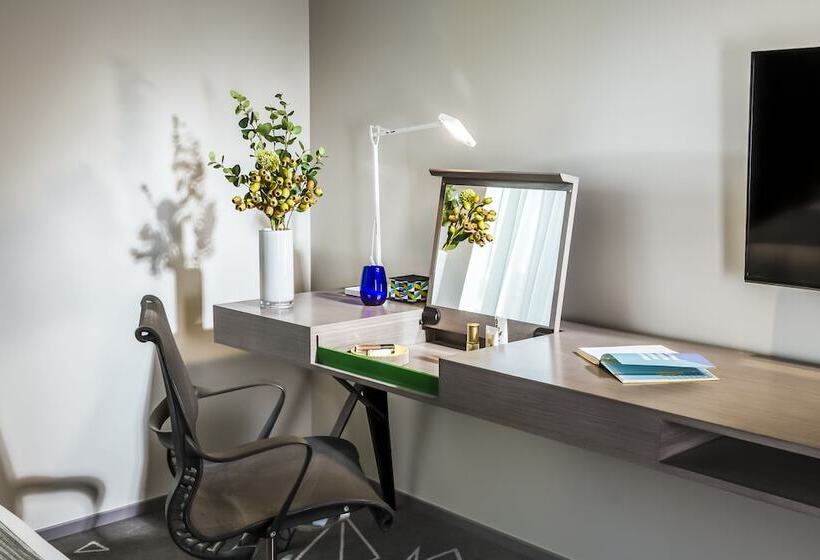 管理人员工作室, Capri By Fraser, Brisbane