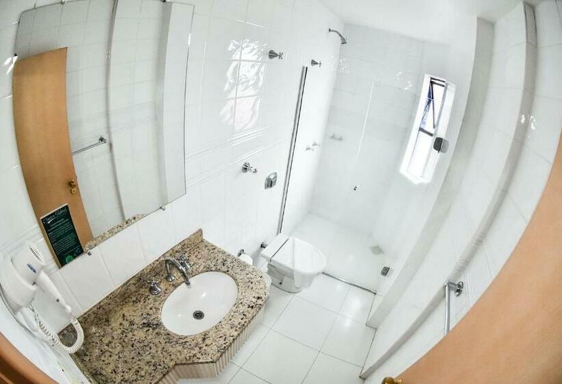 Номер Deluxe, Center