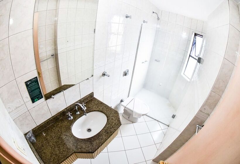 Номер Deluxe, Center