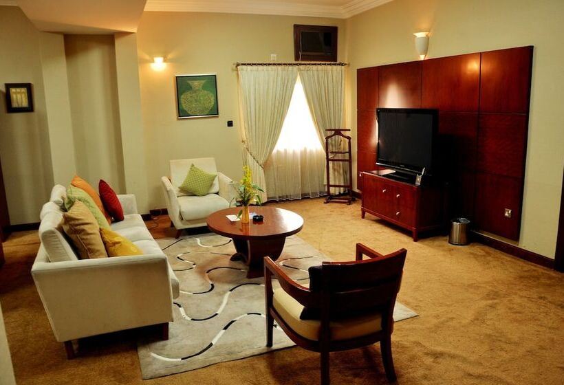 سوئیت پرزیدنت, Chelsea Hotel Central Area