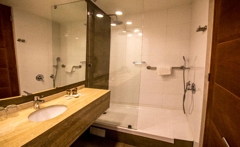 스탠다드 룸, Des Eaux